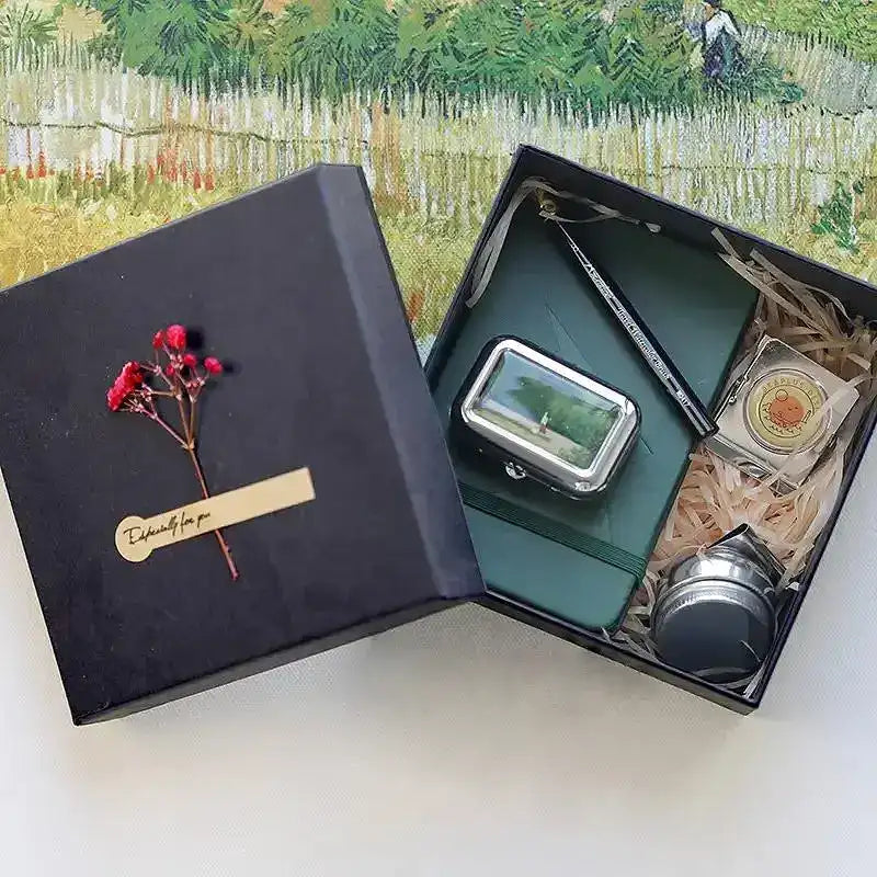 ArtMate - Travel-Ready Painting Kit